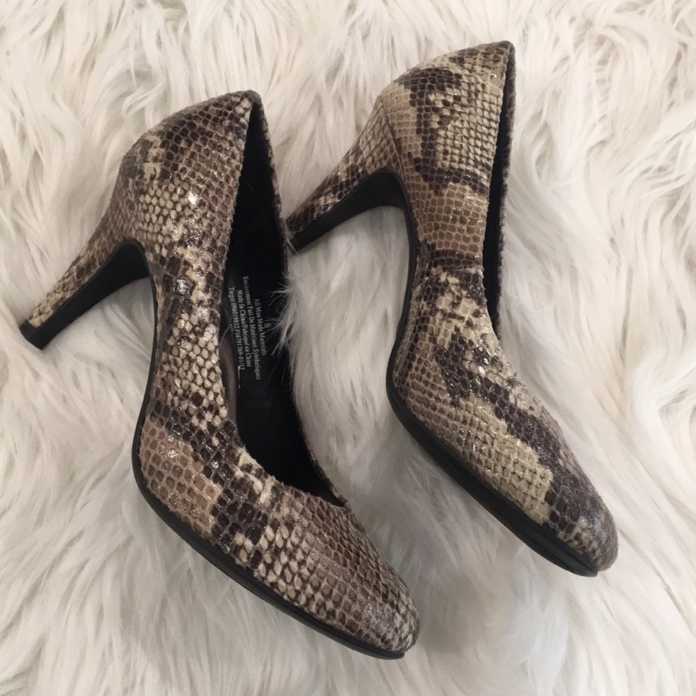 Snakeskin Pumps